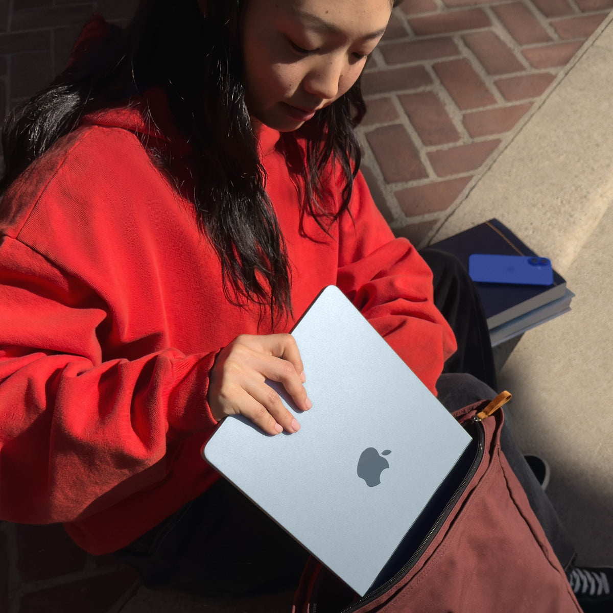 MacBook Air 13 pouces: Puce Apple M4 avec CPU 10 cœurs et GPU 10 cœurs, 512 Go SSD - Argent
